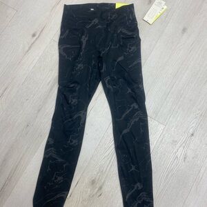 All in Motion Black Swirl Pattern Leggings